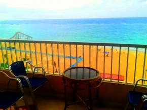 Sea View Luxury Apartment - Stanley - Wi-Fi - Families Only